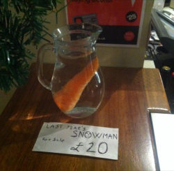 srsfunny:  Last year’s snowman…http://srsfunny.tumblr.com/