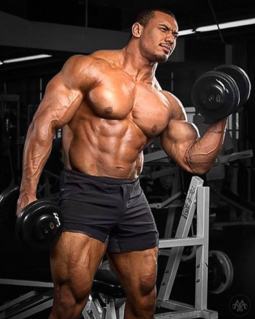 Larry Wheels - @larrywheels ——————————&m