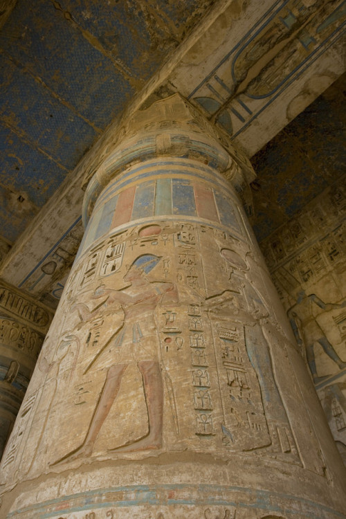 Medinet Habu Column in the colonnade of the second court, incised with hieroglyphic decorations. Mor