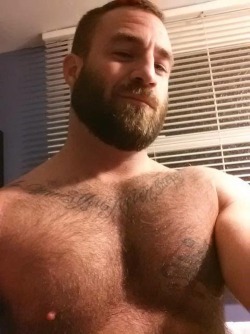 hairybearfriend-deactivated2014:  Daddy’s Home 