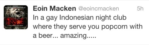 This is the second time I see an I’m-just-chillin’-in-a-gay-club twit. Am I missing some
