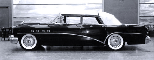 Buick Landau Show Car, 1954. Based on a Roadmaster chassis, the Landau had an open rear compart