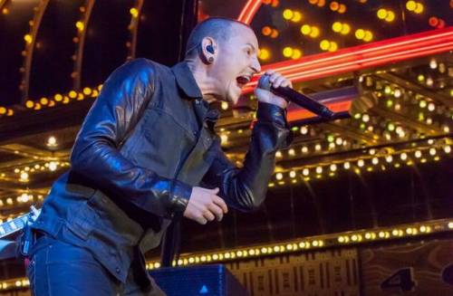 Stone Temple Pilots with Chester Bennington performing at the D Las Vegas.