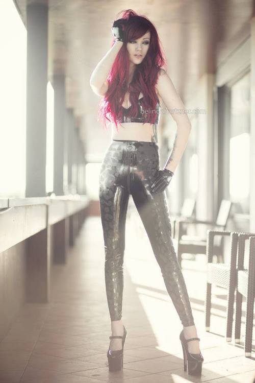 Model and latex top - Miss MandyPhotographer - Belinda BartznerLatex leggings - futurefetish.eu