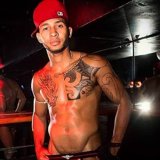 dominicanblackboy:  My New Candy Crush Miami Exotic Dancer aka nude model Xavier