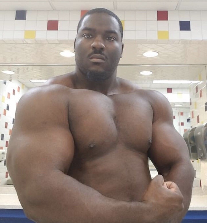chillybearchris:  hairy-bigbug:  2019.05.10Fucking Hot Black Friday   I need a man