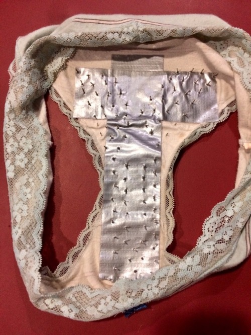 3-holes-2-tits: prideinpassion:The only kind of arts and crafts I like. The kind of underwear you we