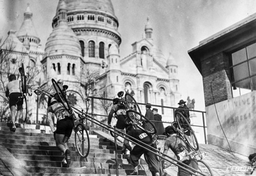 rollersinstinct:  Urban cyclocross back in the day…Cyclocross de Montmartre took place in Paris duri