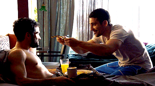 kitpatry:  Get To Know Me ♡ Ships [2/10]→ 02. Lito x Hernando (Sense8) “I