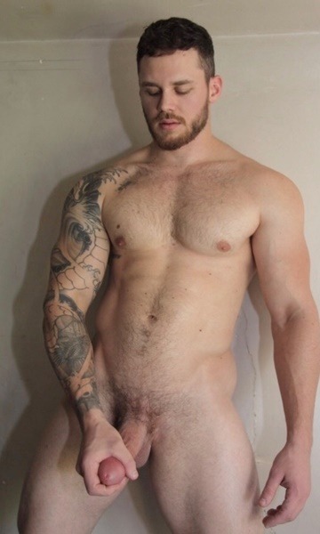 cuddlyuk-gay:  I generally reblog pics of guys with varying degrees of hair, if you want to check out some of the others, go to: http://cuddlyuk-gay.tumblr.com 
