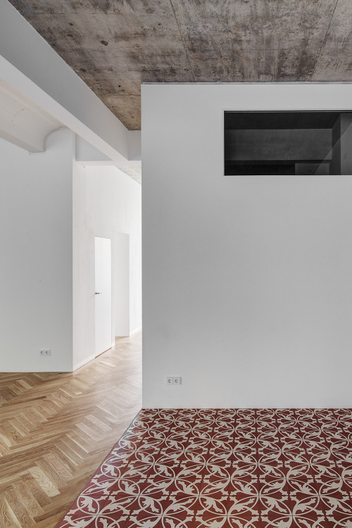 dezeen:  Box 117 by Marc Benjamin Drewes and Thomas Schneider Photography is by Christoph Rokitta