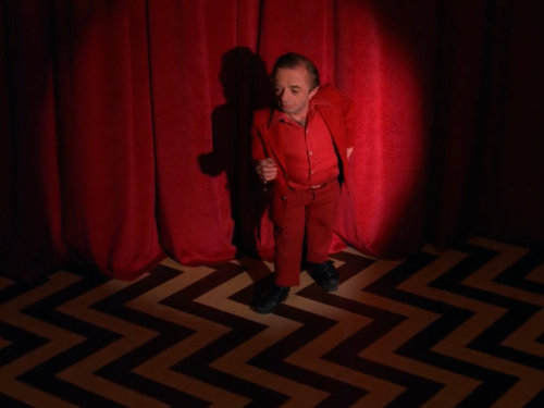 zephyrinthesky:Some of your friends are here.A walk through the Black Lodge.Twin Peaks. Season Two. 