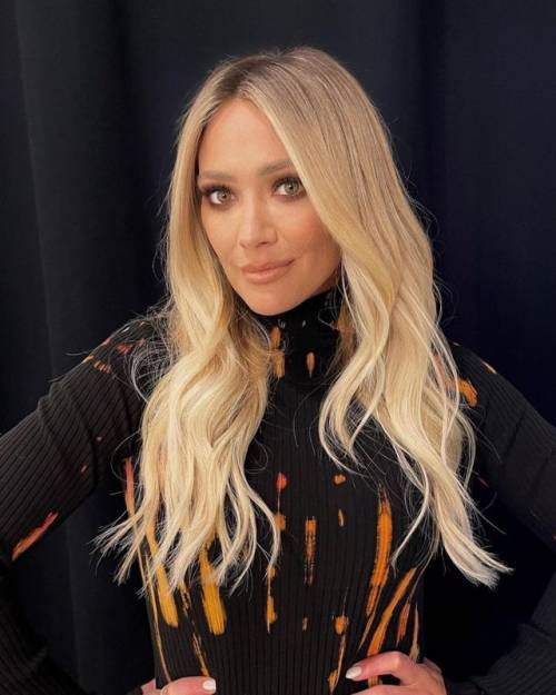 baddestbitchesglobal:  Hilary Duff