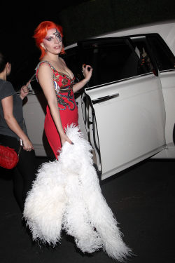 littlehookerofgaga:      Lady Gaga attends