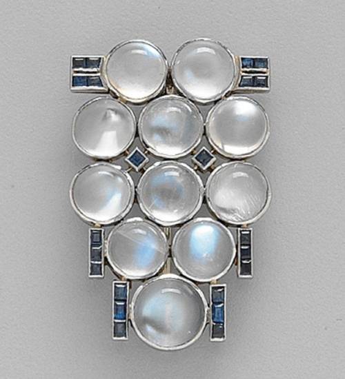 vysjewelry:Art Deco moonstone and sapphire brooch, c. 1935 (at liveauctioneers)