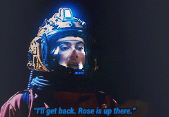 professorspork:  burningupasun:  Little Rose/Doctor Moments | “Rose is up there.”