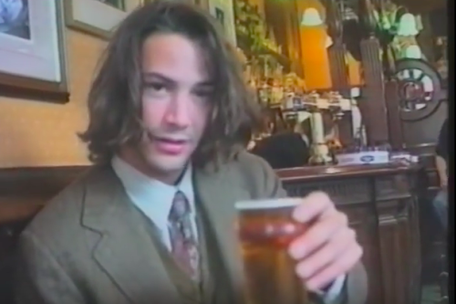 brianeno: i would and probably will kill all of you for these pics of keanu in a pub