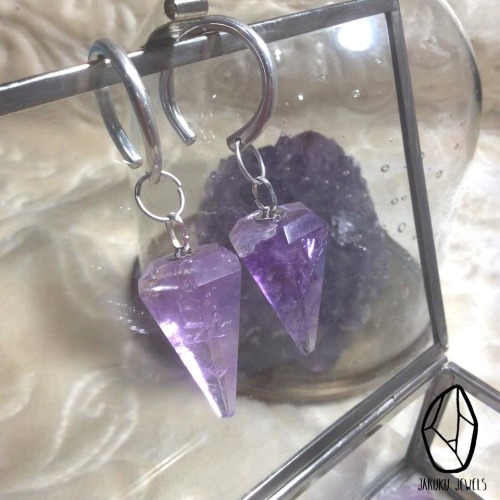 jarukujewels:Quartz and amethyst earweights.  Follow on instagram Jaruku_jewels