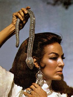 ohyeahpop:  Maria Felix with pieces from