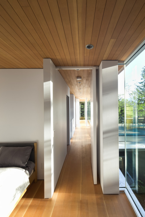 patrickschierer:  Gambier Island House by Mcfarlane Green Biggar. Vancouver 