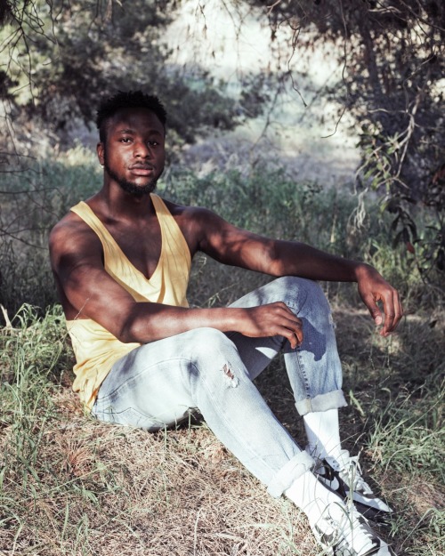 XXX hellomrrobinson:  kh2rac:  blackgayze:  By photo