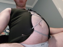 chubbyhouseboyatyourservice:  When your girdle bursts and you have to improvise 😆