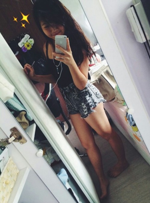 isgschoolgirls: petite and pretty girl reblog and follow us for more xmm