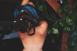 conceals-not-the-lie:  I love my dreads so