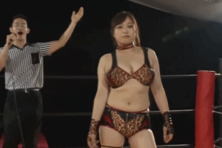 bustygirlfights: I LOVE THAT MASKED WRESTLER!!!