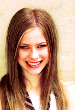 drug-lavigne:  28/50 pictures of Avril Lavigne