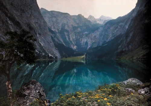 Glacier lake, Bavaria, Germany, 1928. Autochrome, photograph – Hans Hildenbrand. 