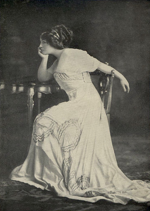 julia-loves-bette-davis:Pauline Frederick, 1908