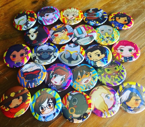 Collection of overwatch buttons and keychains I’ve made from the past few months *__* you can 