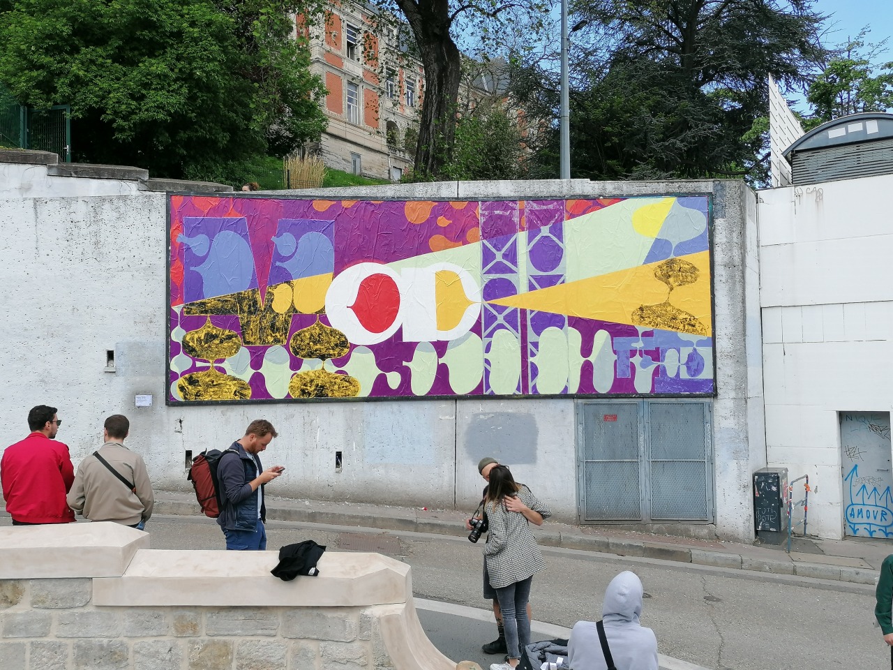 Collage de Romain Render, Mai 2022. #lemur#lemurstetienne#saintetienne#ville#rue#urban#art#collage#billboard#romainrender#oeuvre#peinture#street#wall#mur#love#bisous