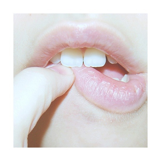 coffee-and-cigarettes-s:  porcelaineskulls:  ♡ † vintage models/soft grunge †