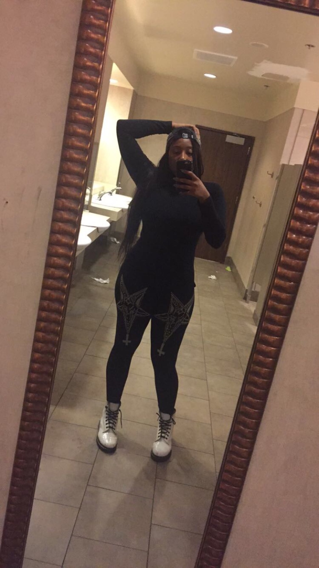 whitegirlsaintshit:  Defiling public spaces with my carefree black ho antics.