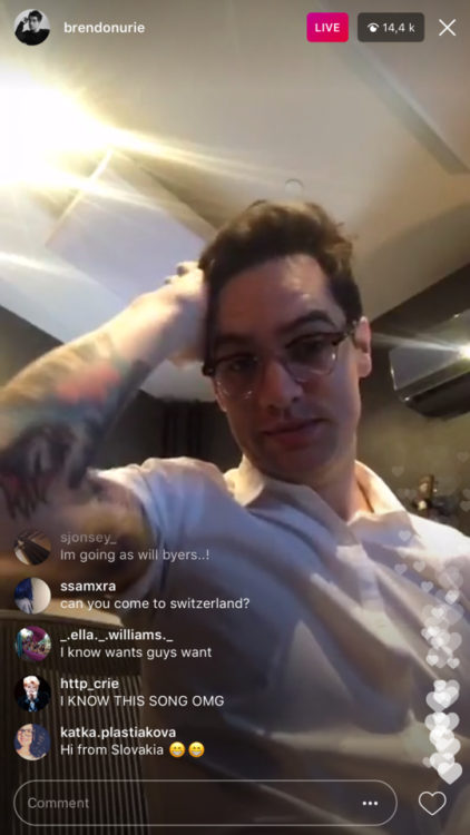 Brendon Urie Live on Instagram [12. October 2017] Talking about Halloween, Costumes and Parties. (Al