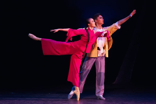 frissonne:muskming:The Red Detachment of Women / 红色娘子军 Chinese revolutionary ballet which premiered 