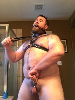 electricunderwear:  gaymerbeardragon:  Exploring