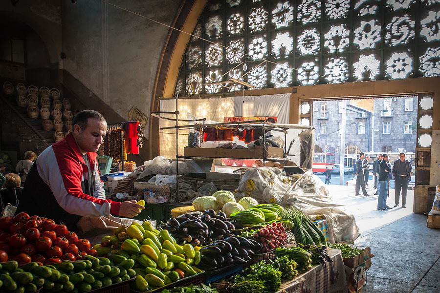 valonkuvia:
“ Market hall, Yerevan, Armenia, 2009
”