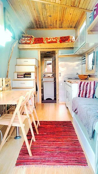 mouthfuloftits:  micromanor:  Colorful, sustainable tiny house via tiny house for