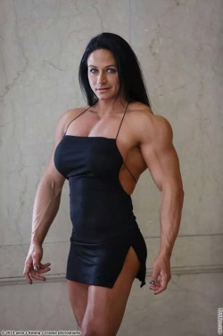 cutestgirlsever2016:  Female Bodybuilders in dresses