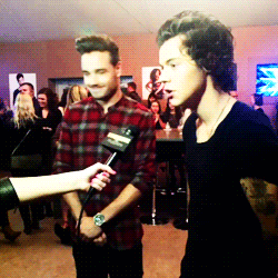  Liam Payne and Harry Styles interview backstage @ X Factor + 