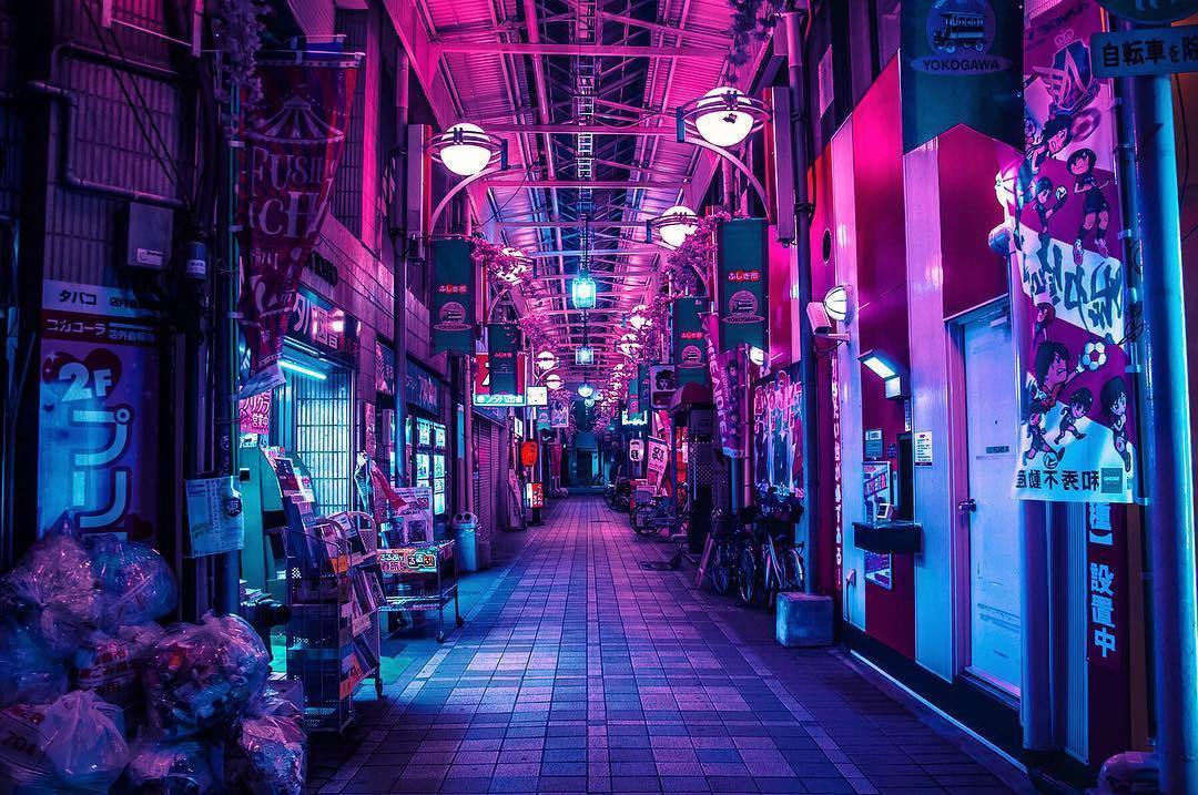 ＣＨＩＲＩＷ Λ Ｖ Ξ