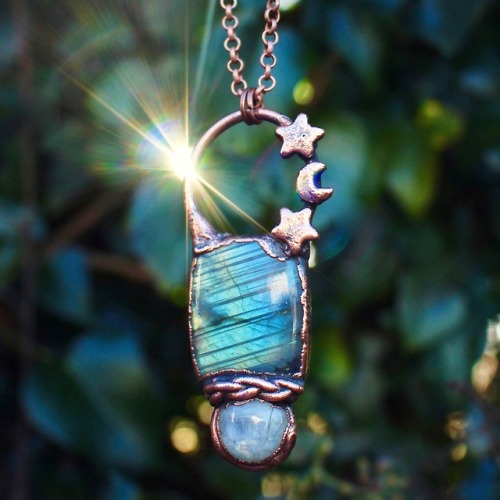 Labradorite &amp; rainbow moonstone crystal necklace with celestial details ✨Handmade and one of