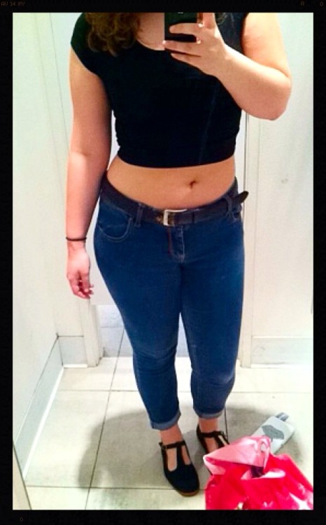 stay-livid:  I bought like ten crop tops today ✌️
