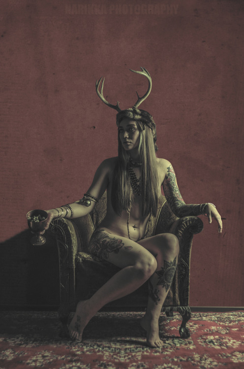 narikkaphoto:  R E T R O W I T C H E R Y III  www.instagram.com/narikkaphoto/