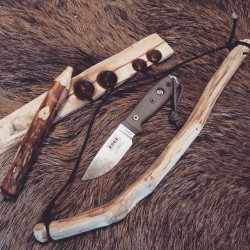 Bushcraftczech:  #Bushcraftportal#Bushcraftportal_Cz#Bushcraft#Bushcraftshop_Cz#Bushcraftshop#Jubö#Juböbushcraft#Bowdrill#Fire#Paracord#Knife#Knives