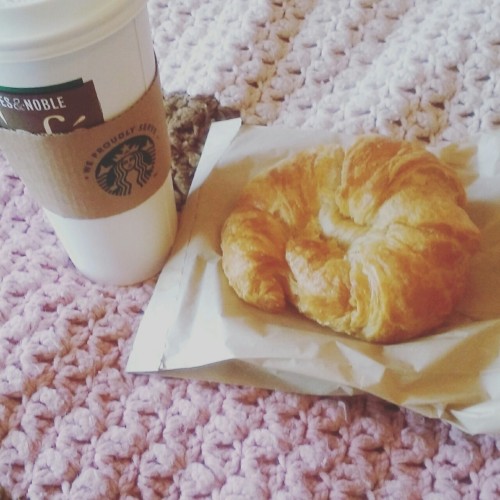 timberlines: Buttercup or croissant? :O