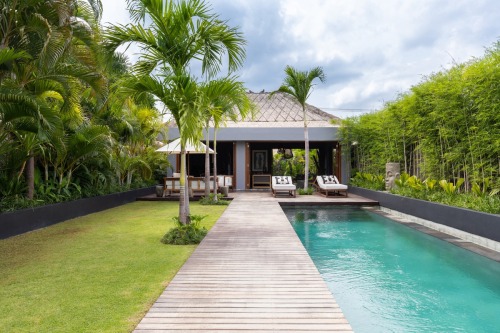 Lush Balinese Villas That Show Off The Beauty Of Tropical...